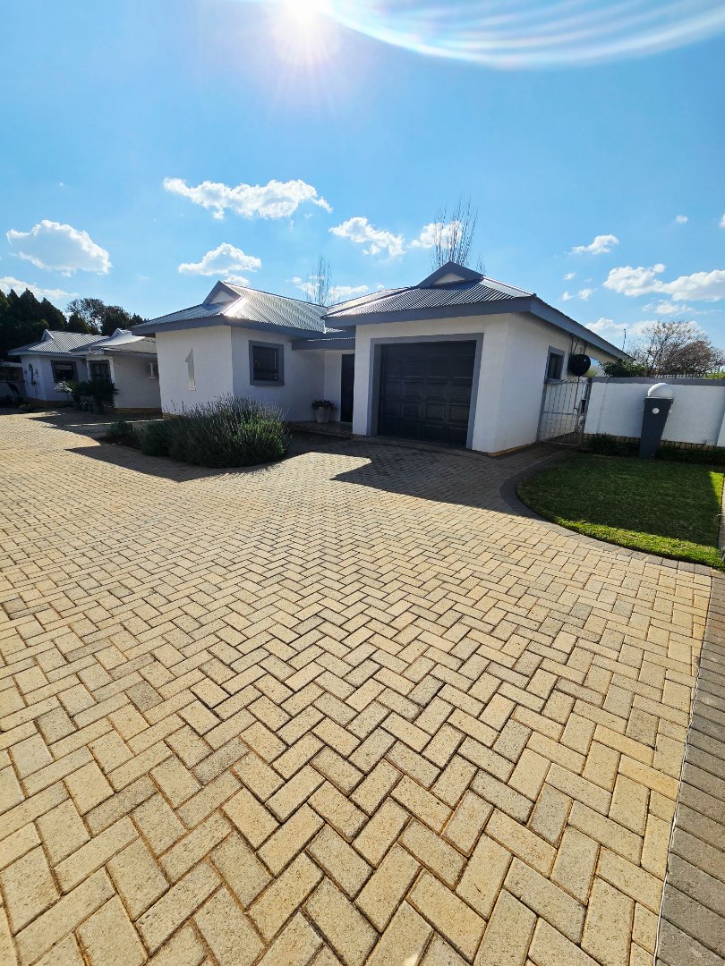 Commercial Property for Sale in Wilkoppies North West